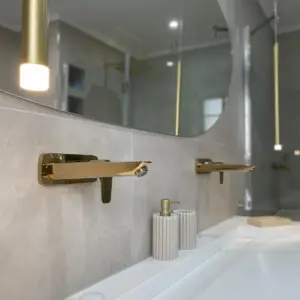 Modernes Badezimmer Badsanierung durch WärmeFix Haustechnik Marl und Umgebung Waschbecken Armatur